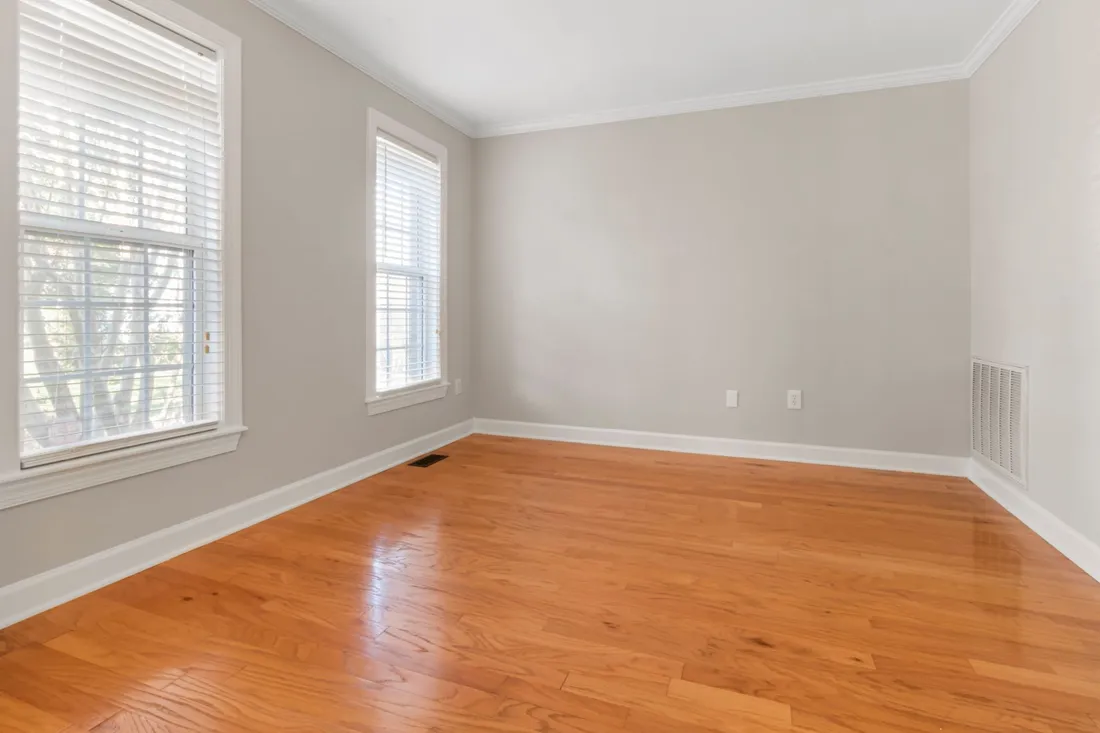 Leergeräumtes Zimmer nach einer Wohnungsauflösung